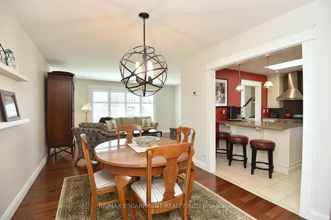 625 Ardleigh Crescent Burlington ON L7L 4K7