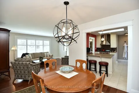 625 Ardleigh Crescent Burlington ON L7L 4K7