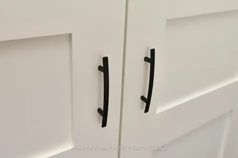 625 Ardleigh Crescent Burlington ON L7L 4K7