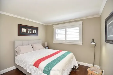 625 Ardleigh Crescent Burlington ON L7L 4K7