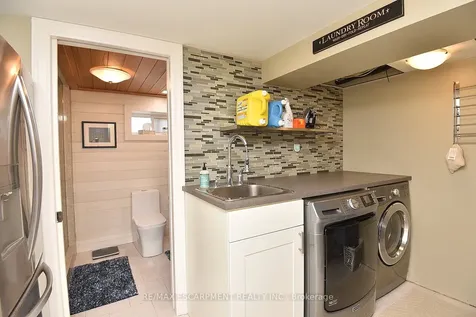 625 Ardleigh Crescent Burlington ON L7L 4K7