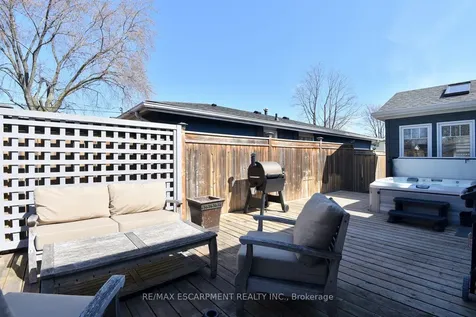 625 Ardleigh Crescent Burlington ON L7L 4K7