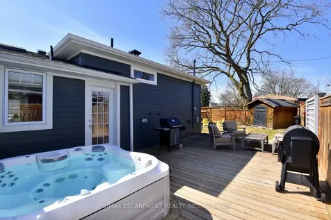 625 Ardleigh Crescent Burlington ON L7L 4K7