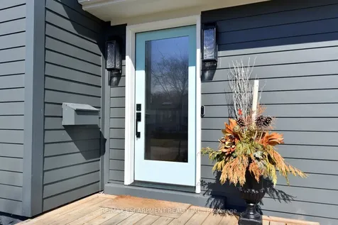 625 Ardleigh Crescent Burlington ON L7L 4K7