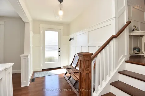 625 Ardleigh Crescent Burlington ON L7L 4K7