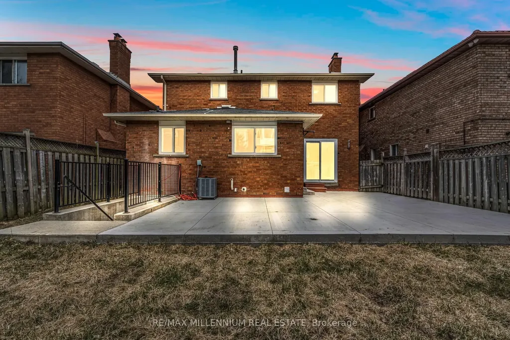 64 Allenhead Crescent NE Brampton ON L6Z 4H9