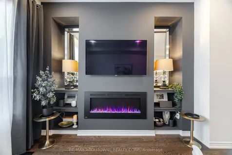 4168 Rawlins Common Burlington ON L7M 0B5