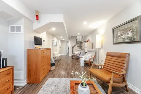 4168 Rawlins Common Burlington ON L7M 0B5