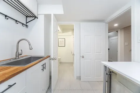 4168 Rawlins Common Burlington ON L7M 0B5