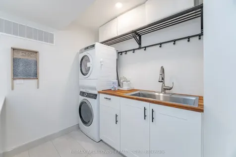 4168 Rawlins Common Burlington ON L7M 0B5