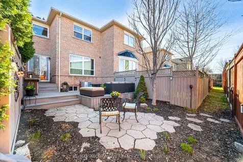 4168 Rawlins Common Burlington ON L7M 0B5