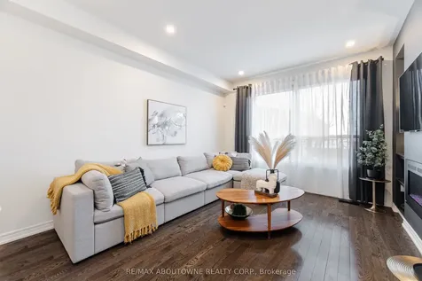 4168 Rawlins Common Burlington ON L7M 0B5