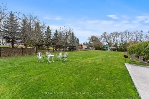 10604 Mcvean Drive Brampton ON L6P 0J6