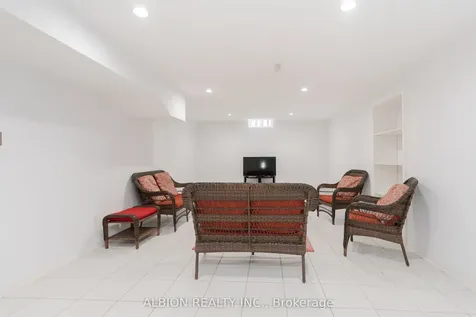 67 Taylorwood Avenue Caledon ON L7E 1J6