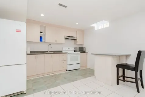 67 Taylorwood Avenue Caledon ON L7E 1J6