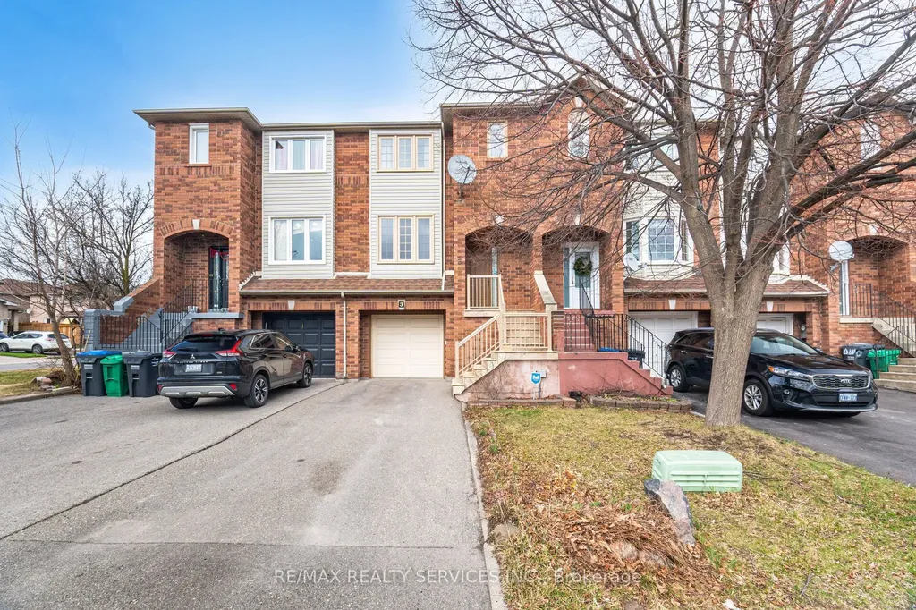 3 Dino Court Brampton ON L6Y 4X6