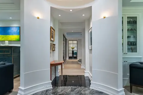 905 Sangster Avenue Mississauga ON L5H 2Y3