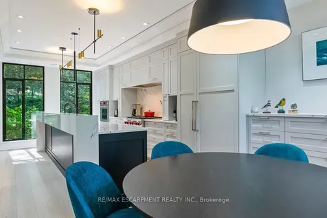 905 Sangster Avenue Mississauga ON L5H 2Y3