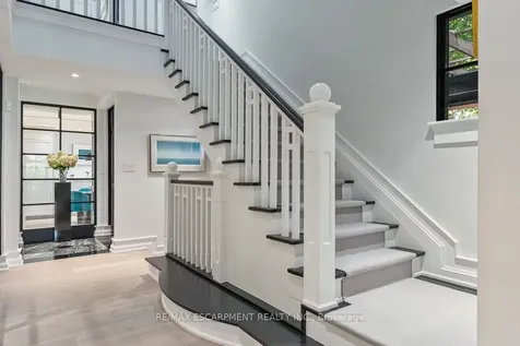 905 Sangster Avenue Mississauga ON L5H 2Y3