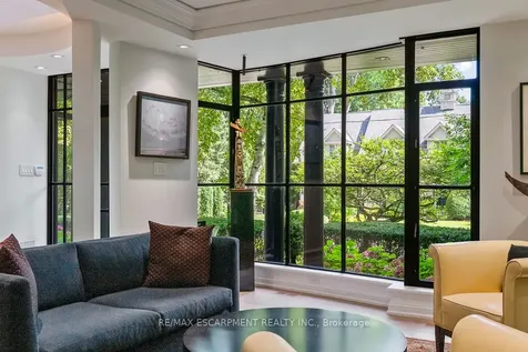 905 Sangster Avenue Mississauga ON L5H 2Y3