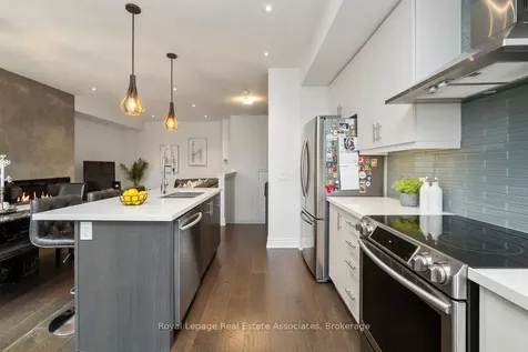 3076 Cascade Common Oakville ON L6H 0R7