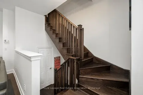 3076 Cascade Common Oakville ON L6H 0R7