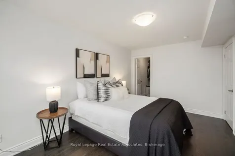 3076 Cascade Common Oakville ON L6H 0R7