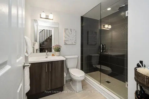 3076 Cascade Common Oakville ON L6H 0R7