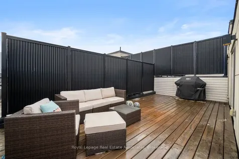 3076 Cascade Common Oakville ON L6H 0R7