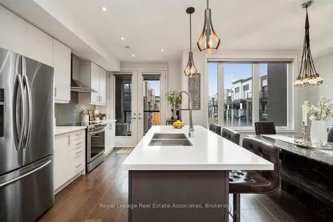 3076 Cascade Common Oakville ON L6H 0R7