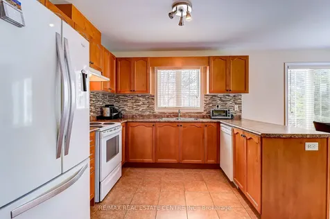 2 Alisma Trail Brampton ON L6R 0Y8