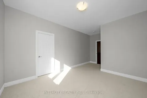 26 Kessler Drive Brampton ON L6R 4G2