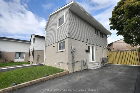 10 Grasspoint Square Brampton ON L6S 2J2