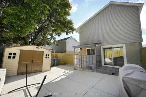 10 Grasspoint Square Brampton ON L6S 2J2