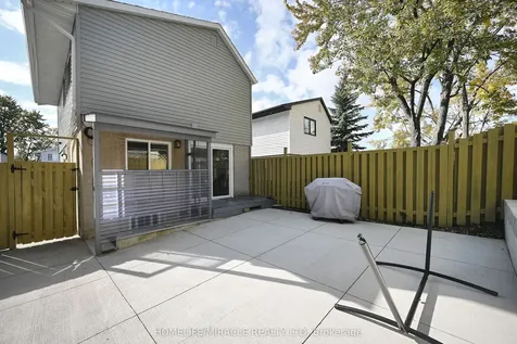 10 Grasspoint Square Brampton ON L6S 2J2