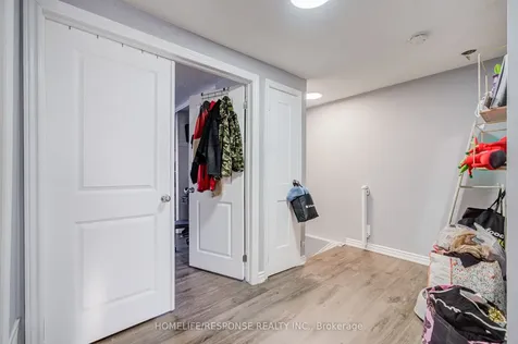93 Hansen Road N Brampton ON L6V 3C8