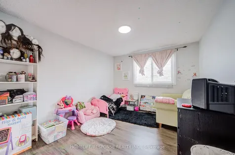 93 Hansen Road N Brampton ON L6V 3C8