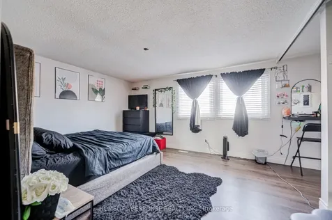 93 Hansen Road N Brampton ON L6V 3C8