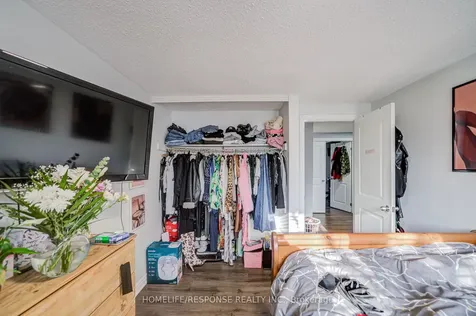 93 Hansen Road N Brampton ON L6V 3C8