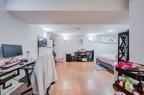 93 Hansen Road N Brampton ON L6V 3C8