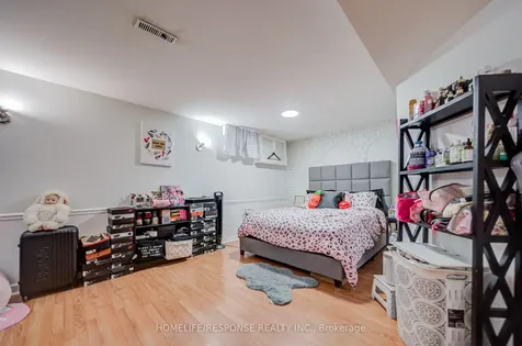93 Hansen Road N Brampton ON L6V 3C8