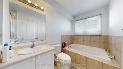 643 Sentinel Road Toronto ON M3J 0B4