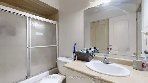 643 Sentinel Road Toronto ON M3J 0B4