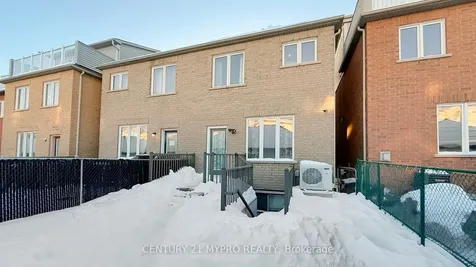 643 Sentinel Road Toronto ON M3J 0B4