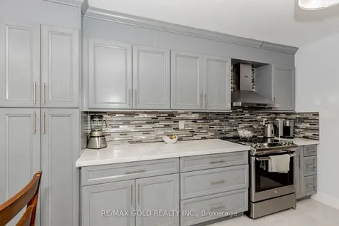 139 Chipmunk Crescent Brampton ON L6R 1B7