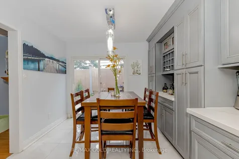 139 Chipmunk Crescent Brampton ON L6R 1B7