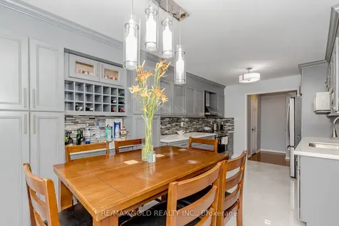 139 Chipmunk Crescent Brampton ON L6R 1B7