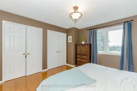 139 Chipmunk Crescent Brampton ON L6R 1B7