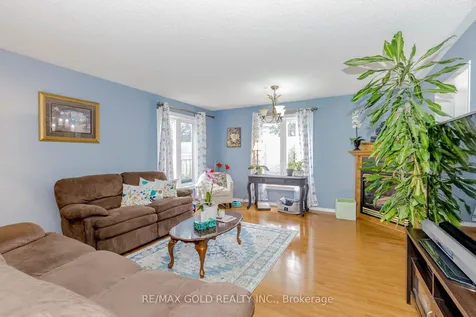 139 Chipmunk Crescent Brampton ON L6R 1B7