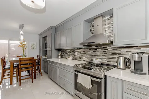 139 Chipmunk Crescent Brampton ON L6R 1B7